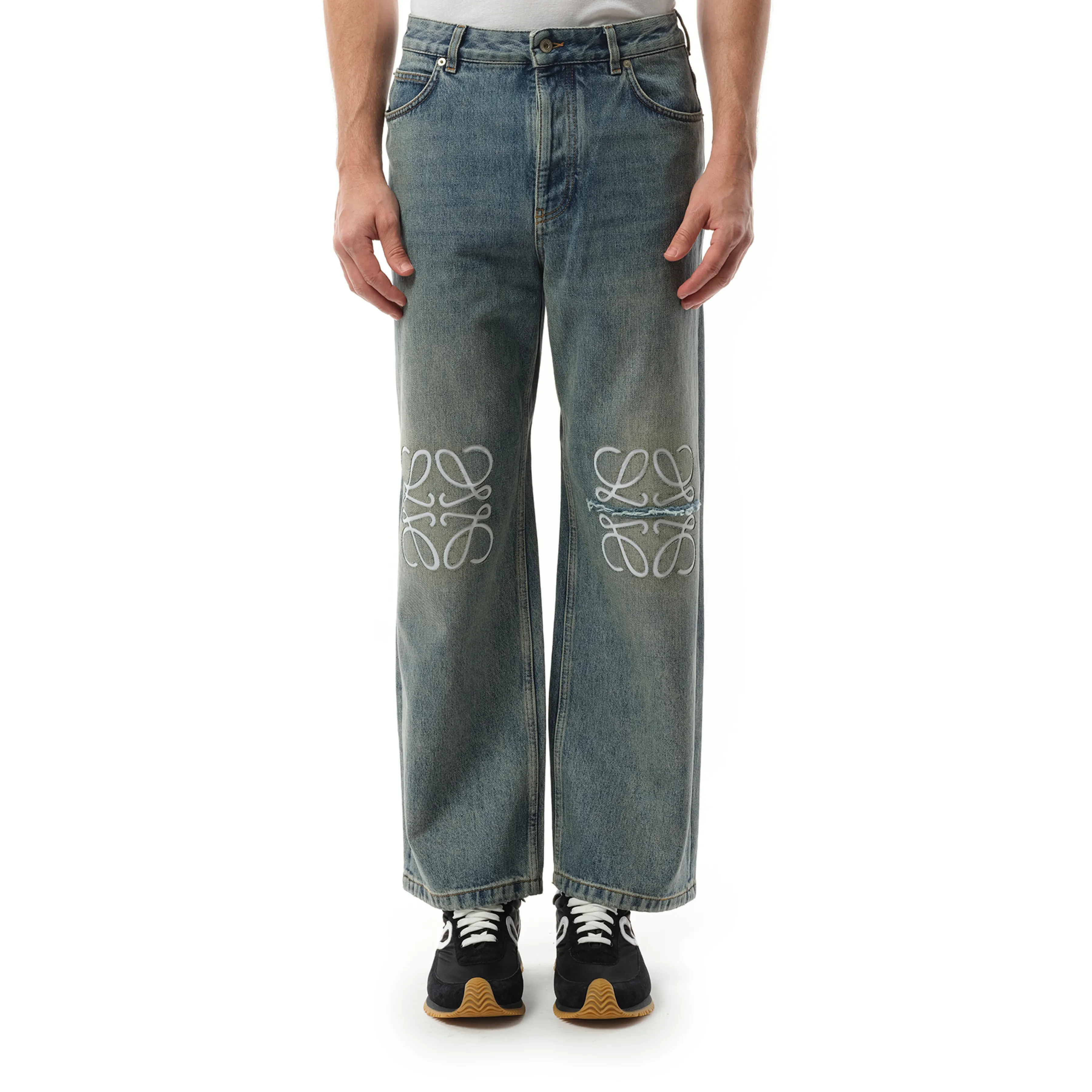 Anagram Baggy Distressed Jeans AF in Washed Denim
