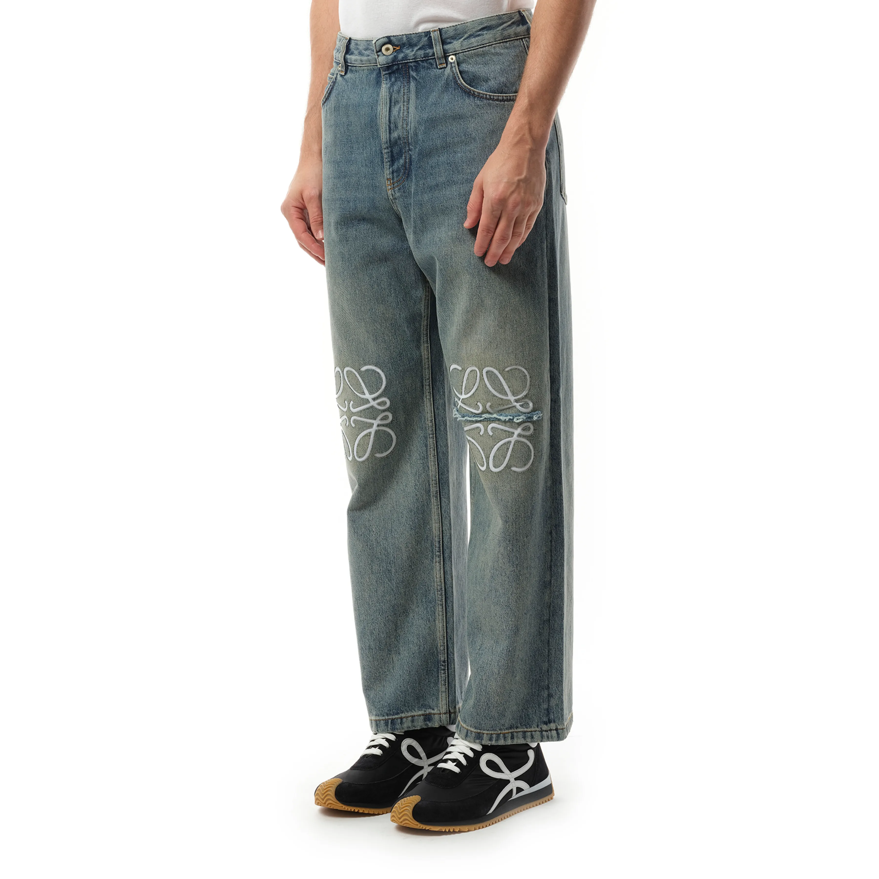Anagram Baggy Distressed Jeans AF in Washed Denim