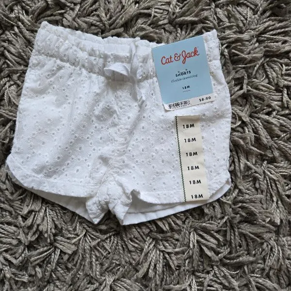 Cat   Jack Lace Eyelet Shorts Flexible Drawstring NWT White, Kids 18 Month (12-18M)