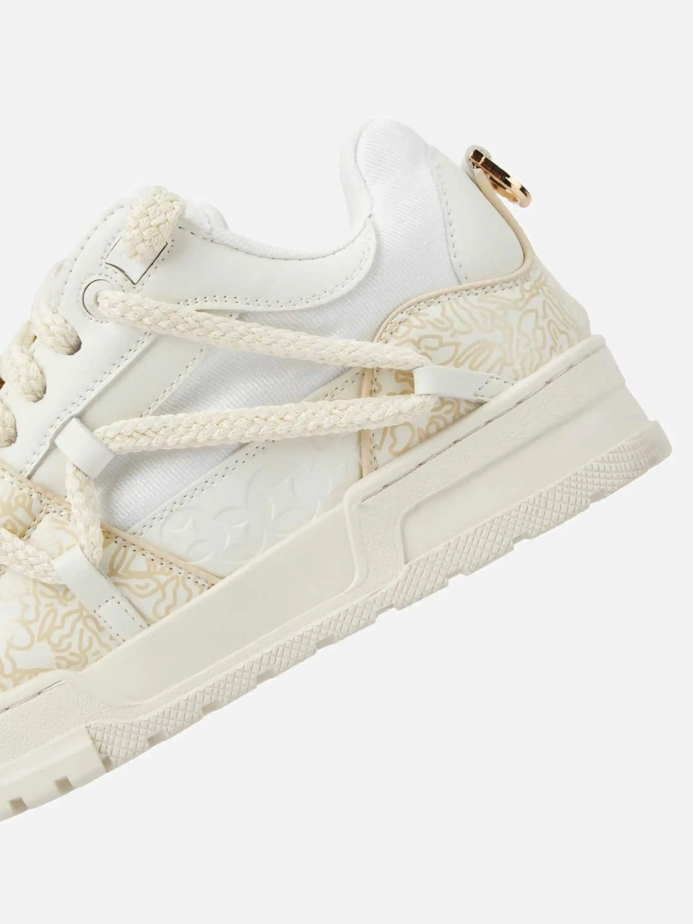 Disguisen Everything Goes With Casual Sneakers