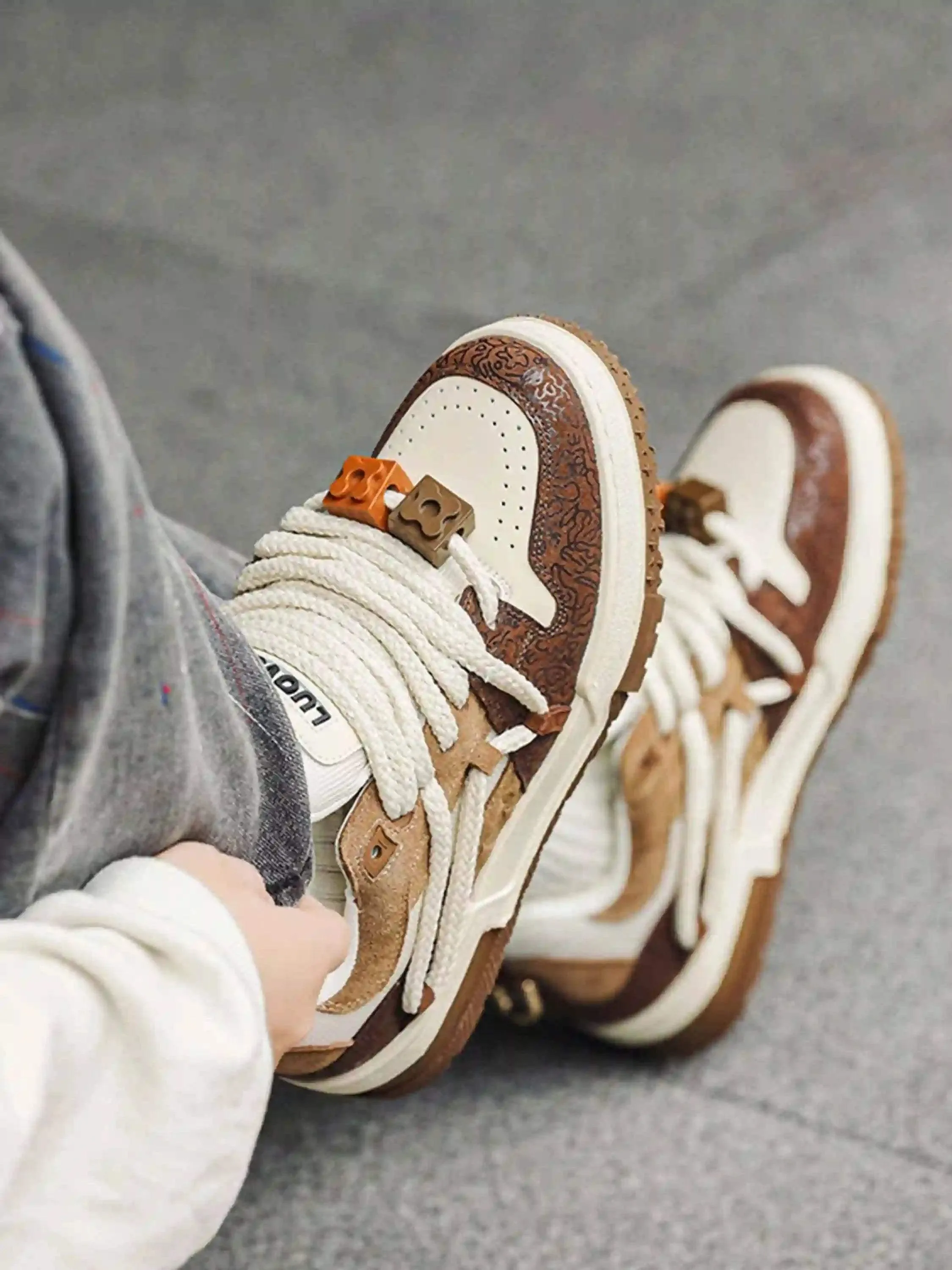 Disguisen Everything Goes With Casual Sneakers
