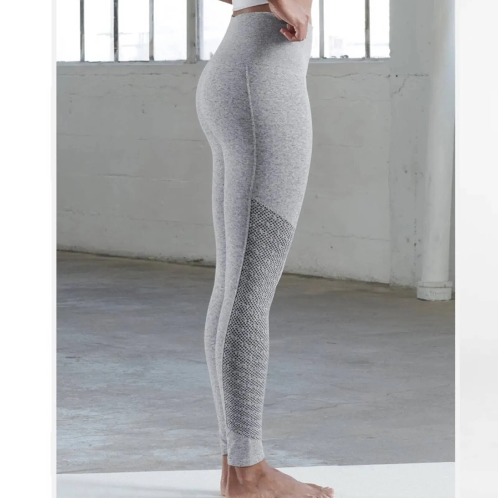 Size Small Fabletics Heather Gray Sync High-Waisted Perforated 7/8