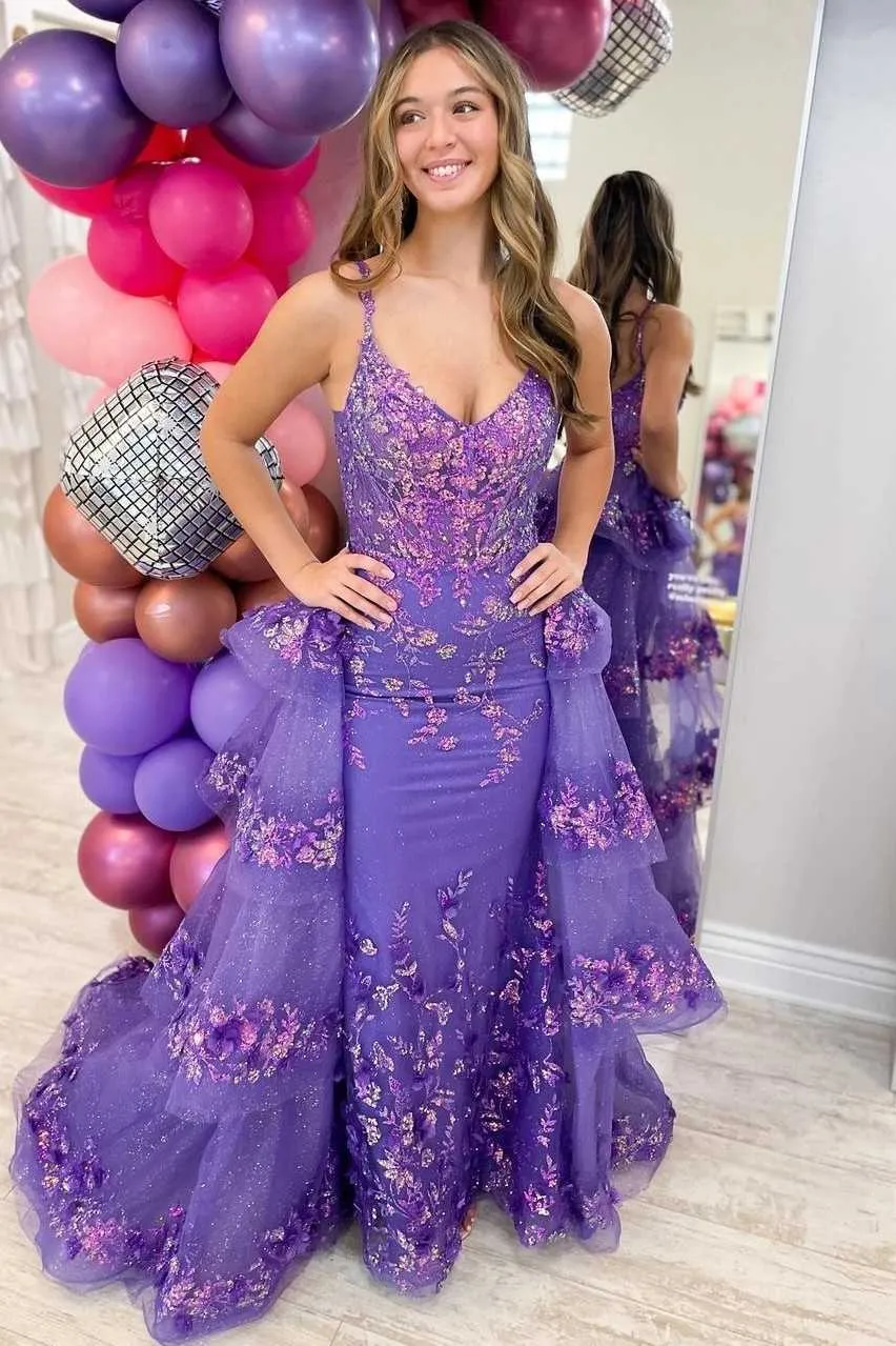 Stunning V-Neck Lace Appliques Detachable Train Formal Prom Dress