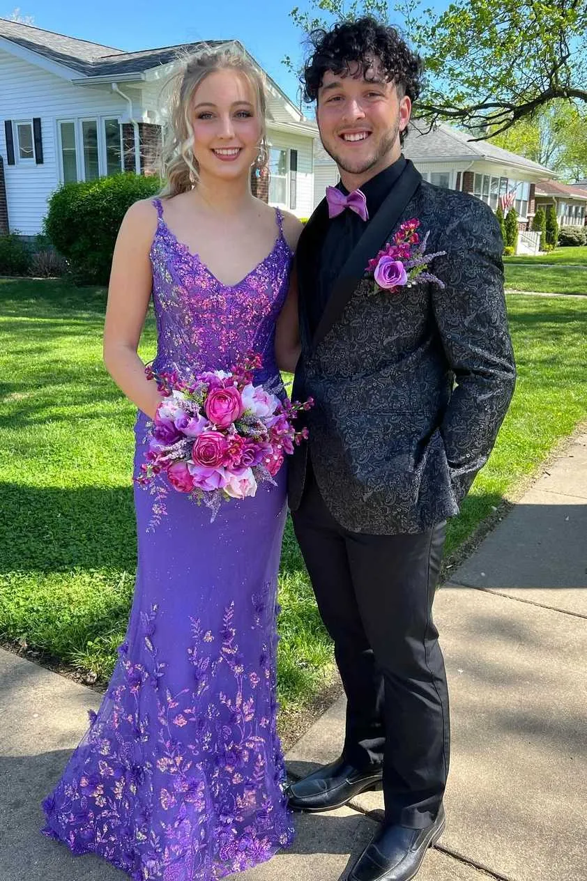 Stunning V-Neck Lace Appliques Detachable Train Formal Prom Dress